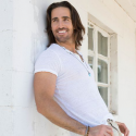 Jake Owen is Amazed at How Far his Father Has Come After Battling Cancer