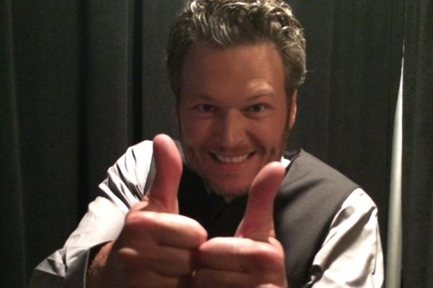 Blake Shelton being goofy