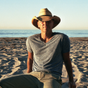 Kenny Chesney Delays Album for Pink Duet