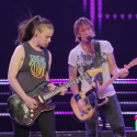 Keith Urban Invites 19-Year-Old Girl to Play Guitar On Stage [VIDEO]