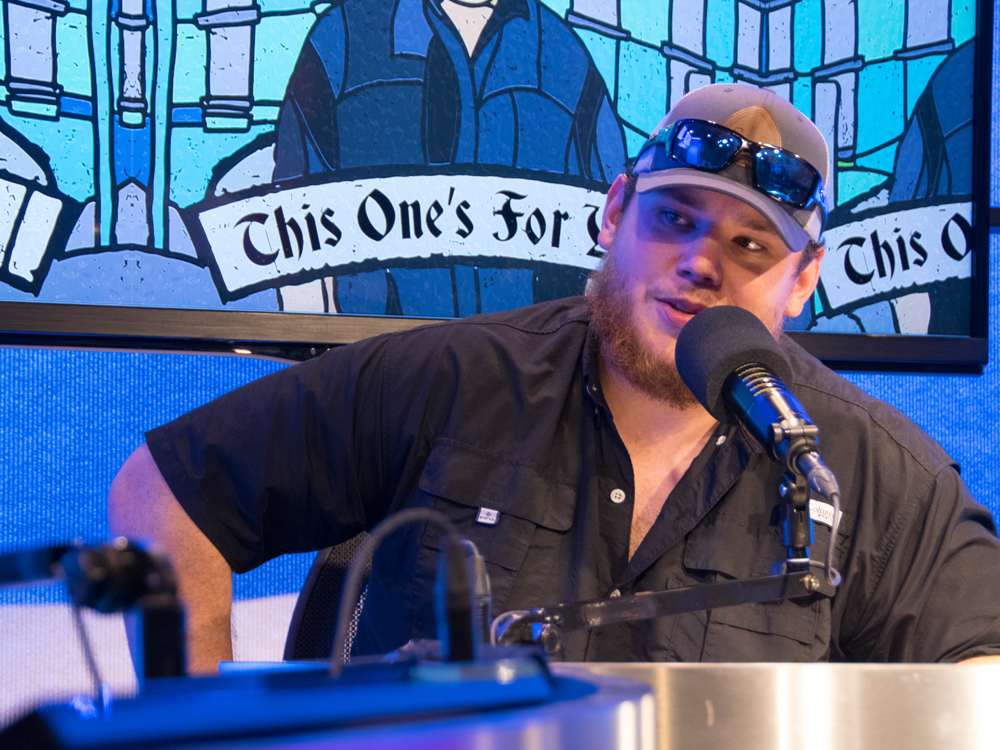 Luke Combs’ Secret to Success? The Internet & College Kids Played a Big Part