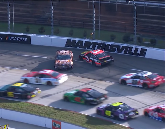 NASCAR Cup Series racing at Martinsville Speedway 11-01-20