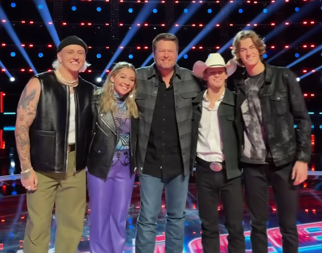 (L-R) Bodie, Rowan Grace, Blake Shelton, Bryce Leatherwood & Brayden Lape on 'The Voice' stage