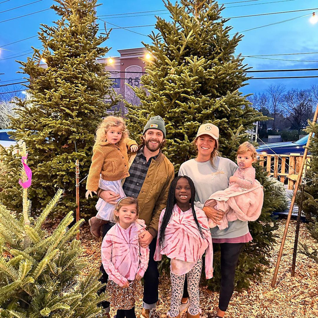 Thomas Rhett and his family at a Christmas tree lot
