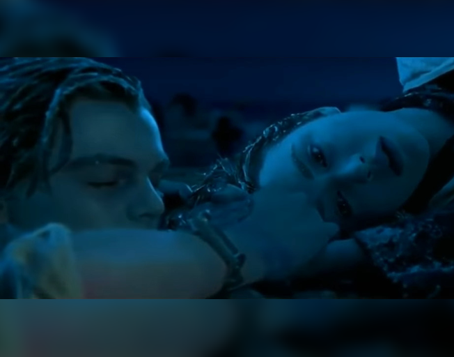 Jack and Rose in the water in 'Titanic'