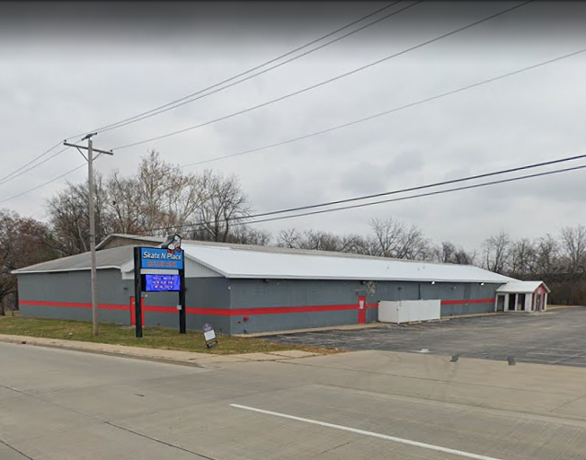 Skate N Place roller rink in Bloomington, IL