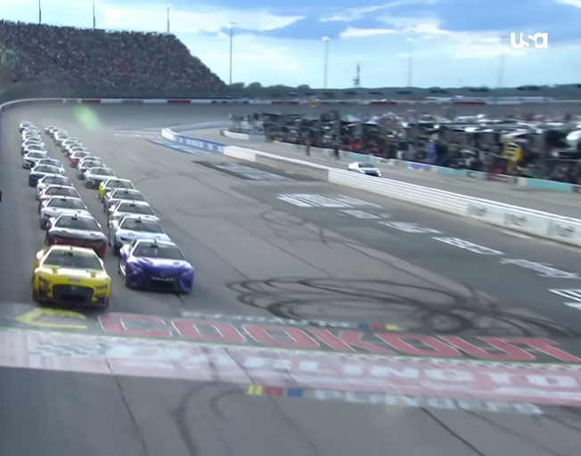 Start of the 2022 Cook Out Southern 500