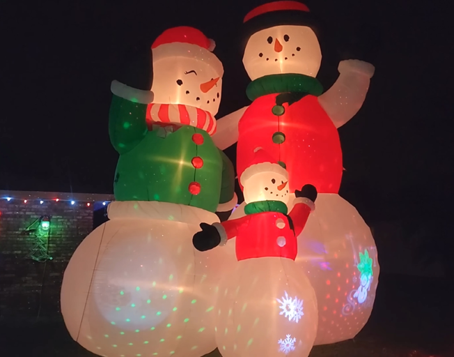 Inflatable snowmen