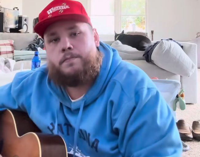 Luke Combs at home